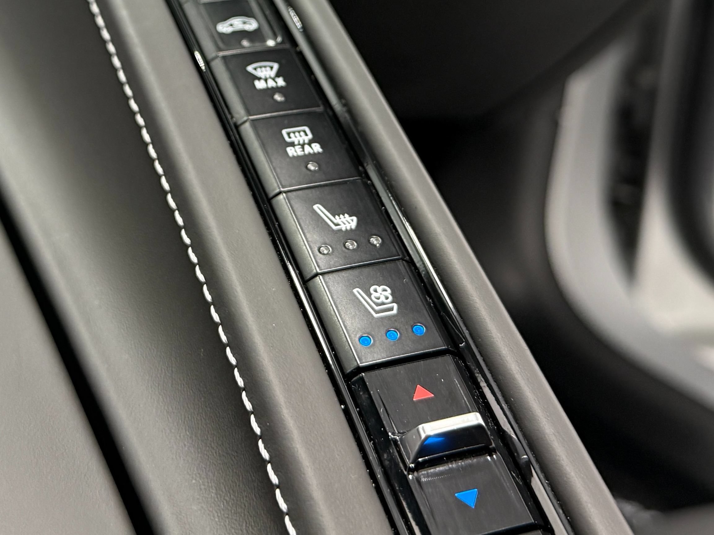 Used 2020 Chevrolet Corvette Stingray Premium Conv w/ 3LT Preferred Equipment Group RWD image 28