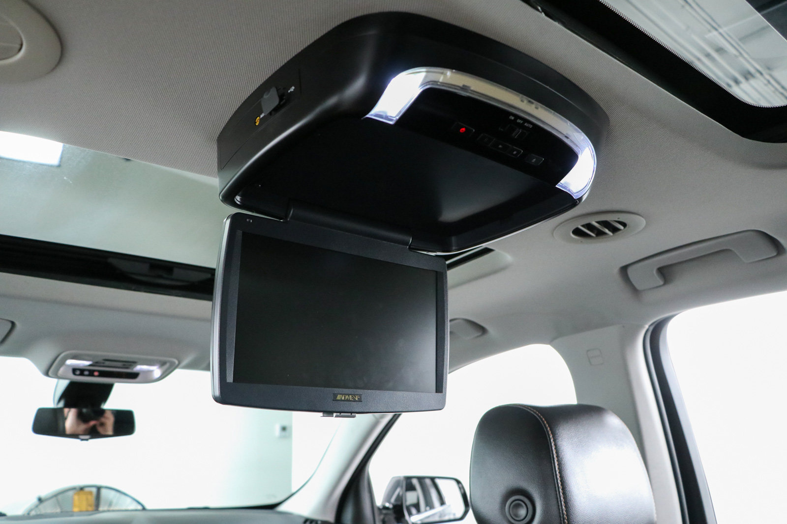 Used 2018 Chevrolet Traverse LT FWD image 23