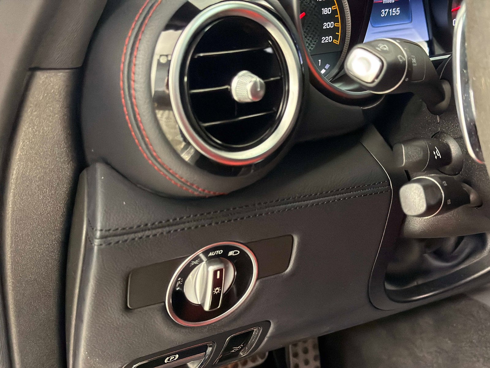 Used 2017 Mercedes-Benz AMG GT S image 33