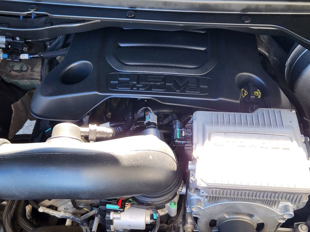 Used 2023 RAM 1500 Laramie AWD/4WD image 16
