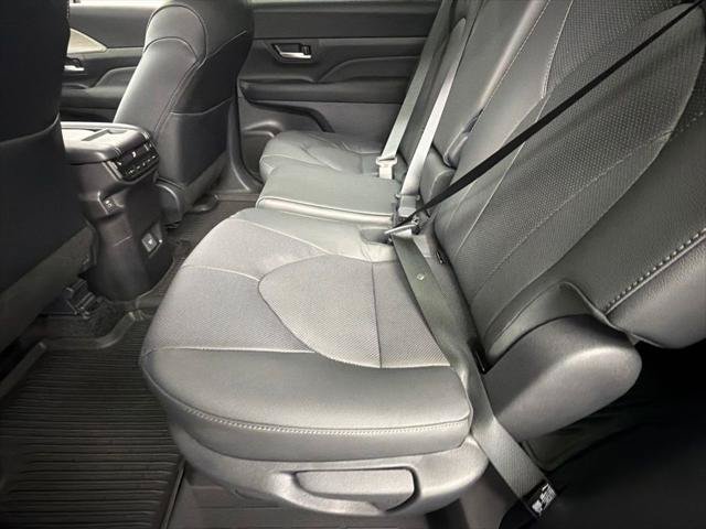 Certified 2026 Toyota Grand Highlander FWD image 40