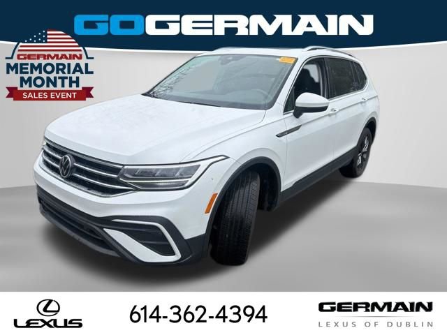 Used 2023 Volkswagen Tiguan SE w/ Panoramic Sunroof Package