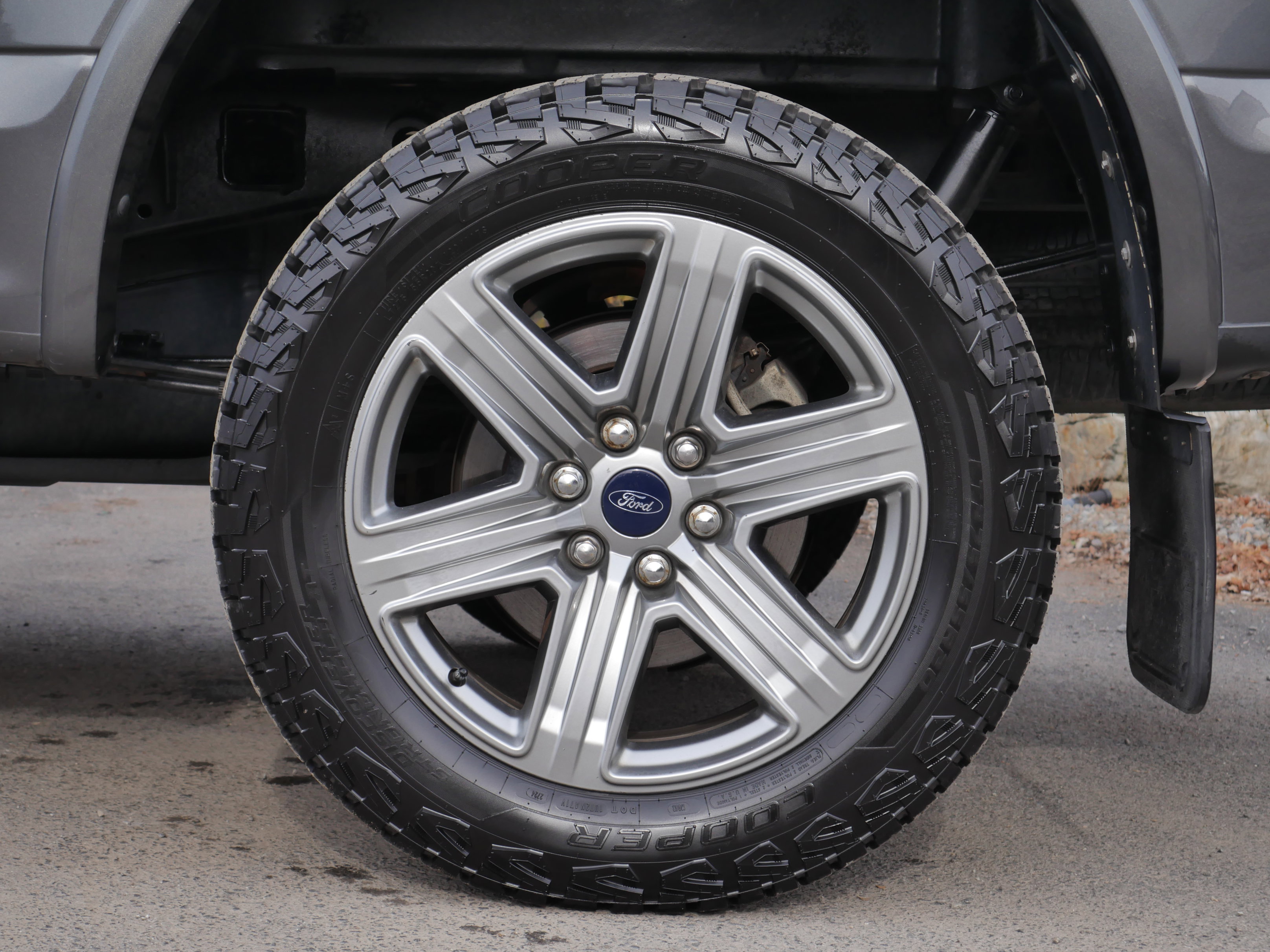 Used 2016 Ford F150 Lariat w/ Equipment Group 502A Luxury image 18