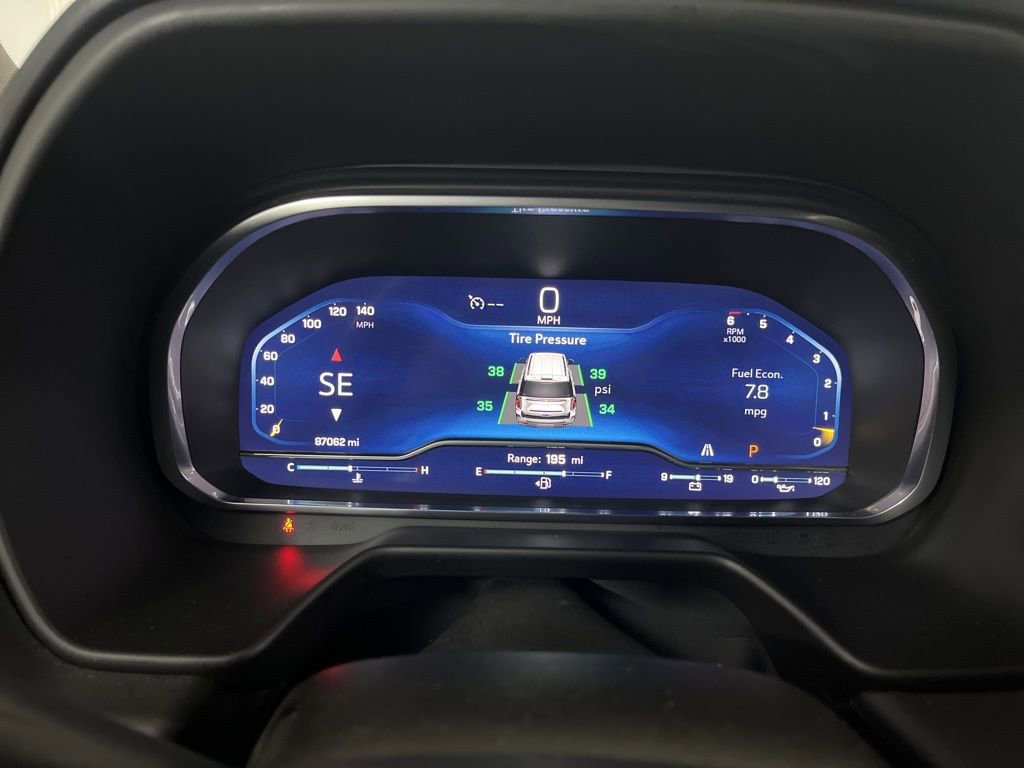 Used 2023 Chevrolet Suburban Premier image 67