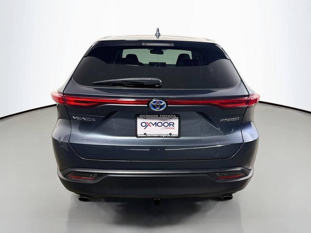Certified 2021 Toyota Venza LE w/ Carpet Mat Package (TMS) AWD/4WD image 24