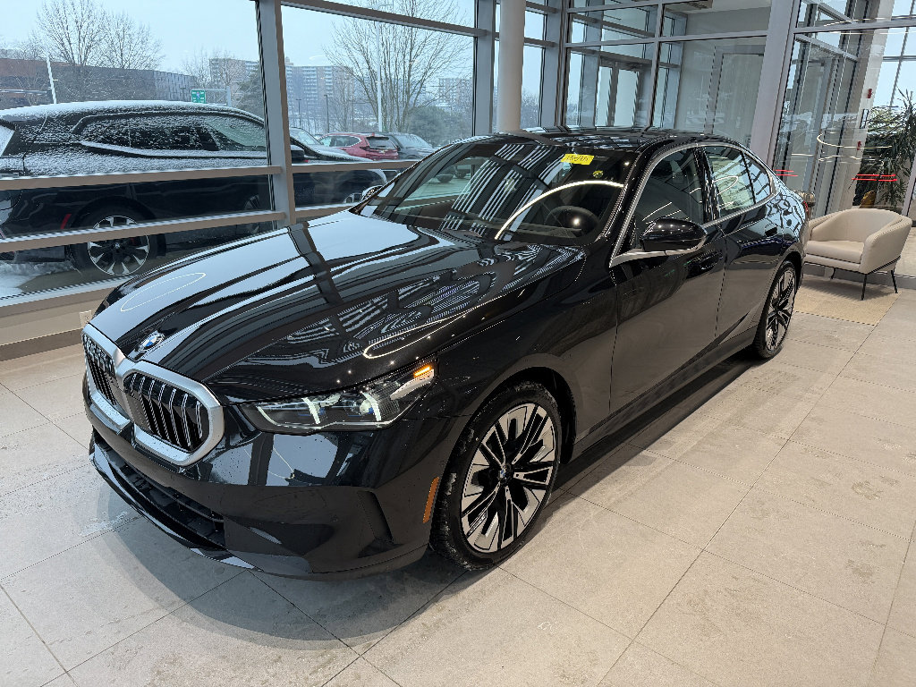 New 2026 BMW 530i xDrive w/ Premium Package AWD/4WD image 3