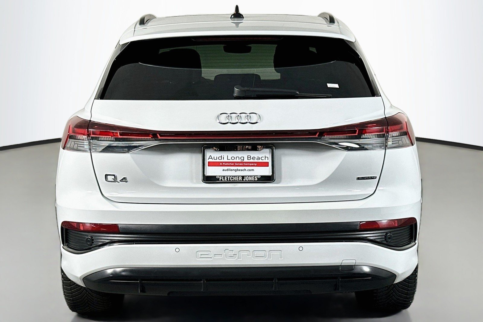 Used 2023 Audi Q4 e-tron Premium Plus w/ Premium Plus AWD/4WD image 3