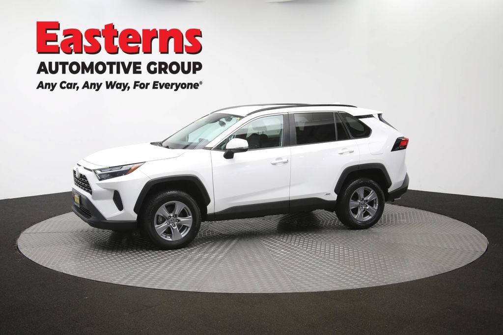 Used 2022 Toyota RAV4 XLE AWD/4WD image 57