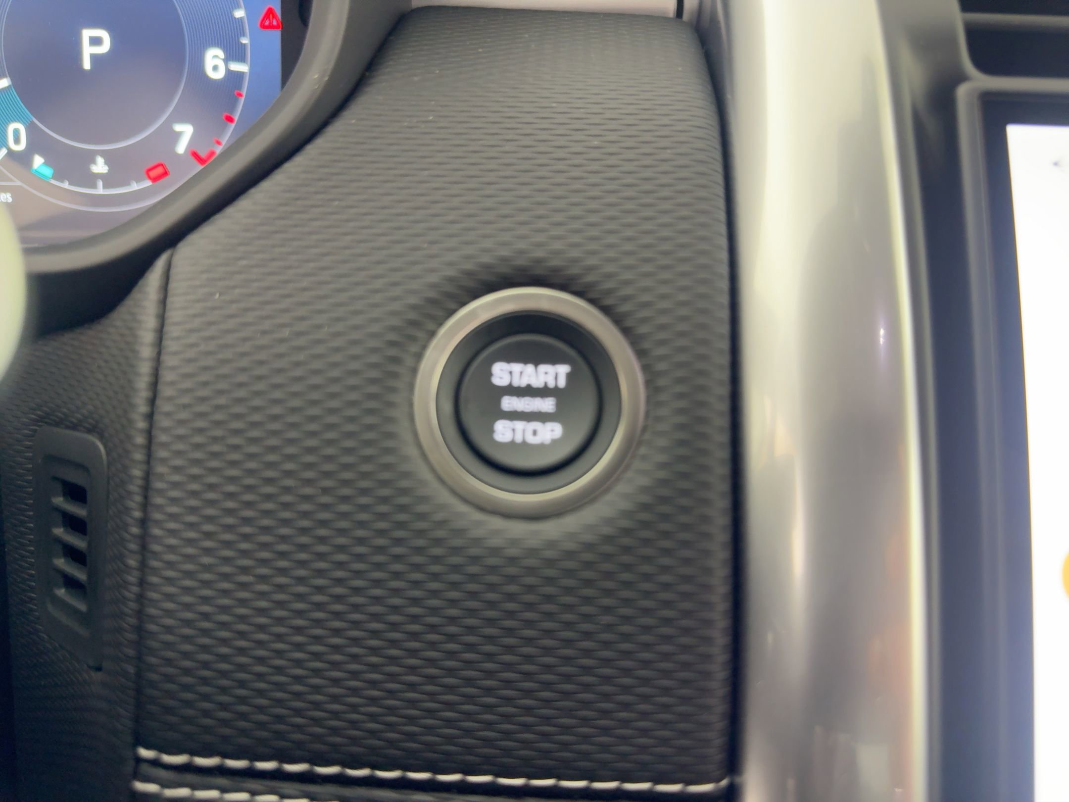 New 2026 Land Rover Discovery Limited Edition image 24