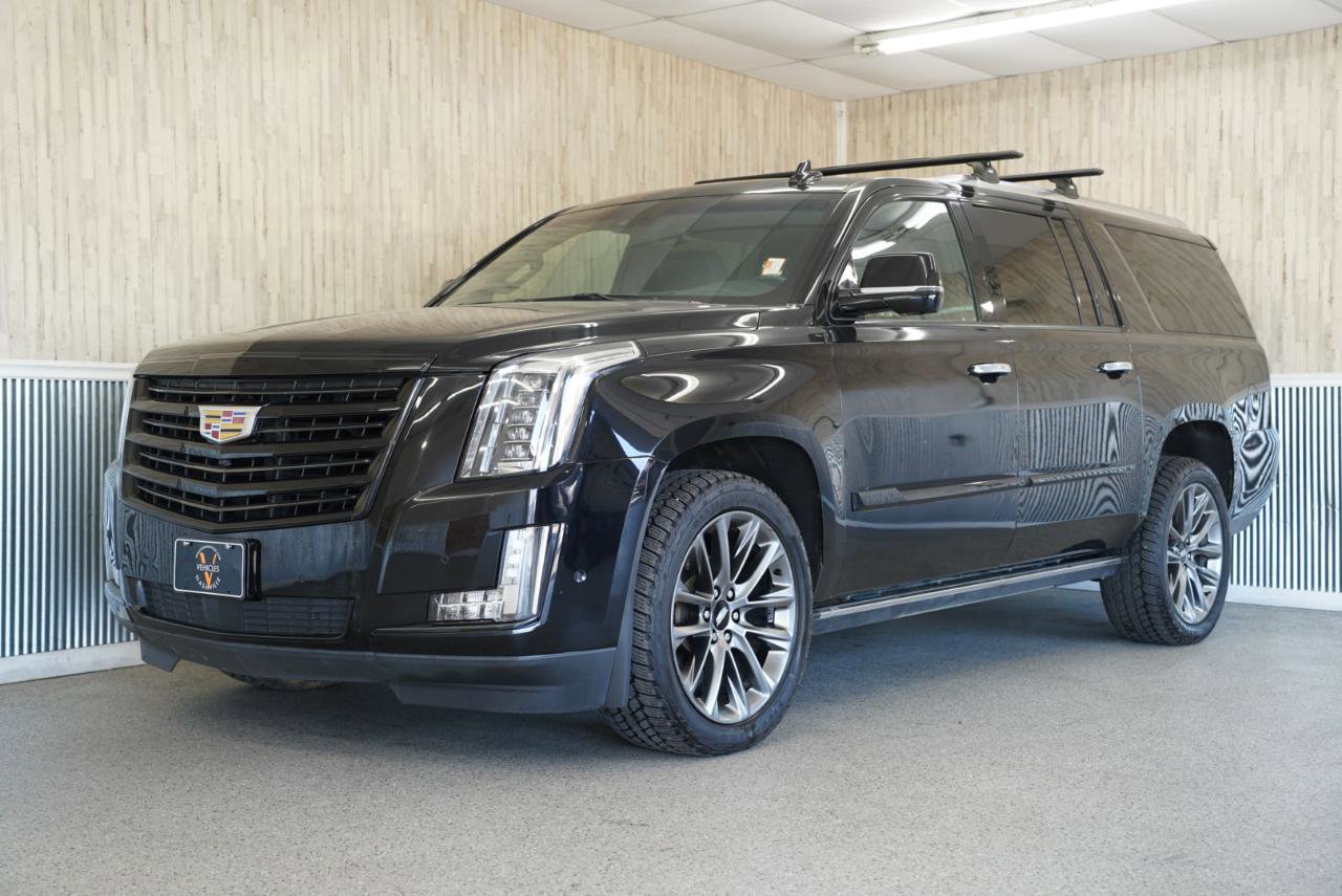 Used 2019 Cadillac Escalade ESV Platinum w/ Escalade Sport Edition image 4