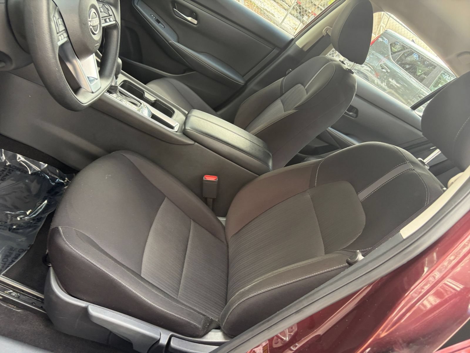 Used 2025 Nissan Sentra SV FWD image 34