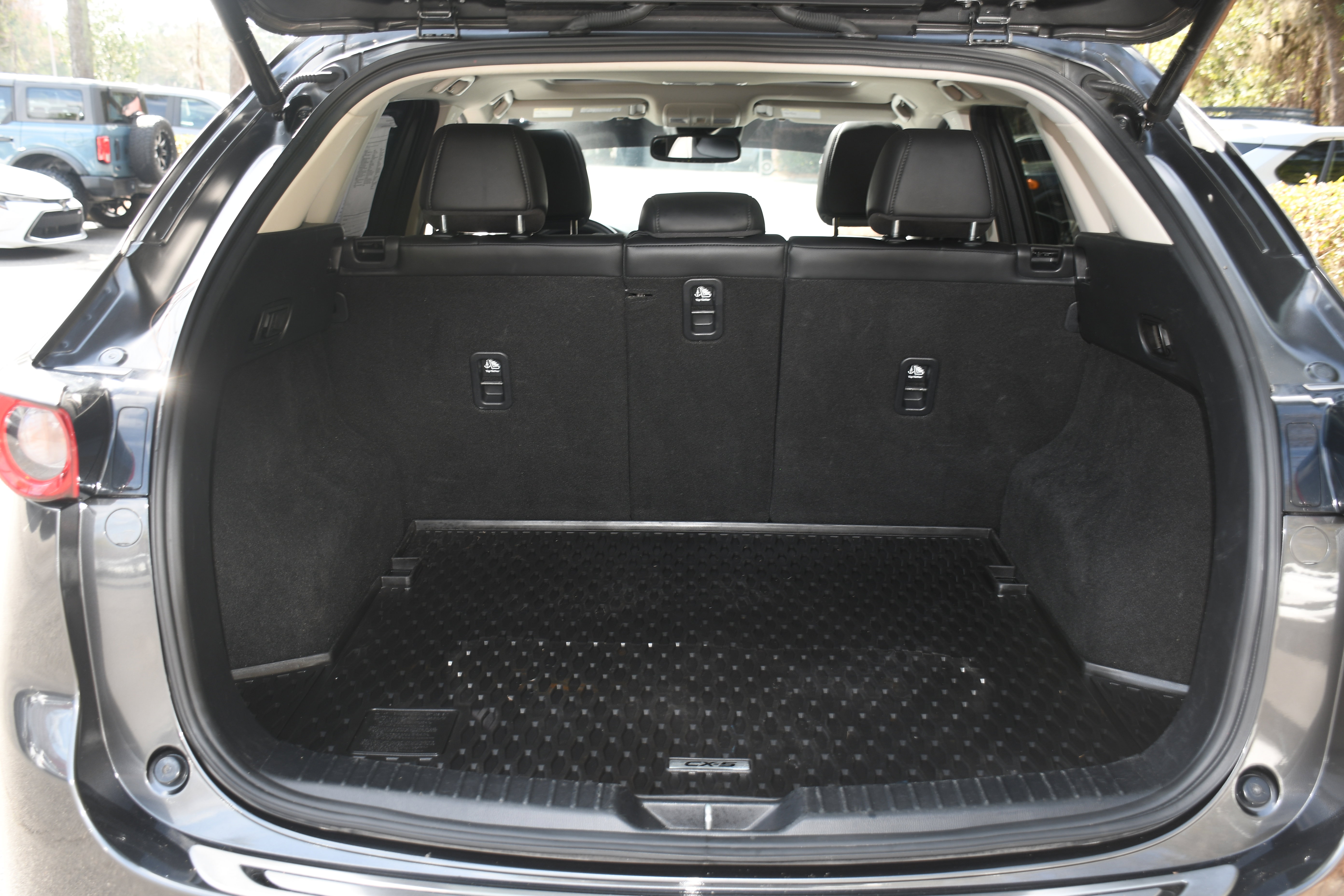 Used 2020 MAZDA CX-5 Touring image 18