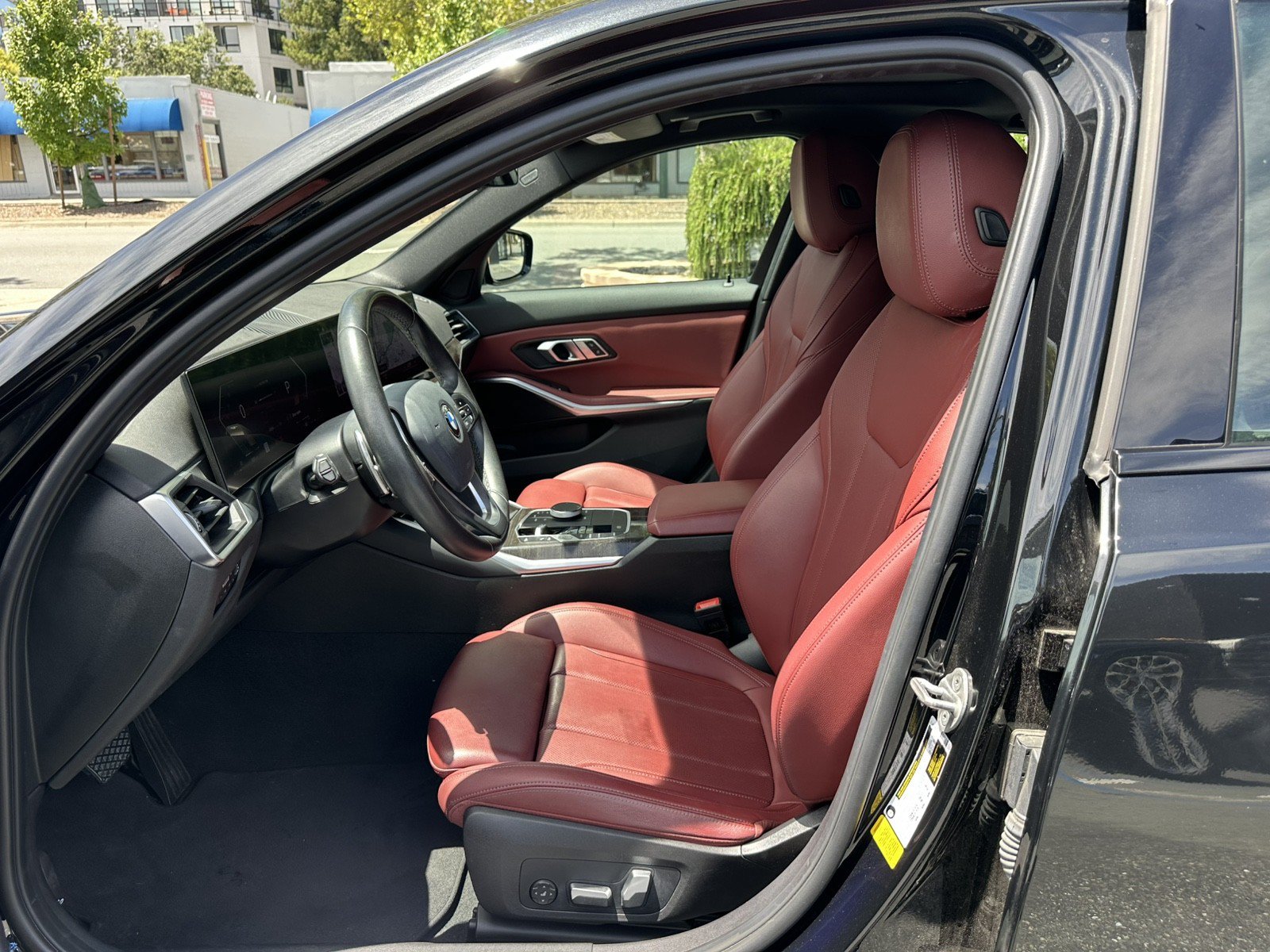 Used 2023 BMW 330i Sedan w/ Driving Assistance Package RWD image 18