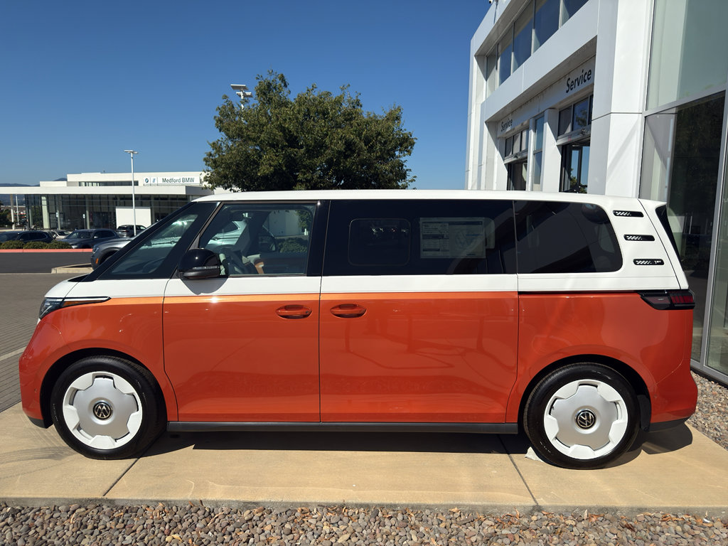 Used 2025 Volkswagen ID. Buzz 1st Edition image 7