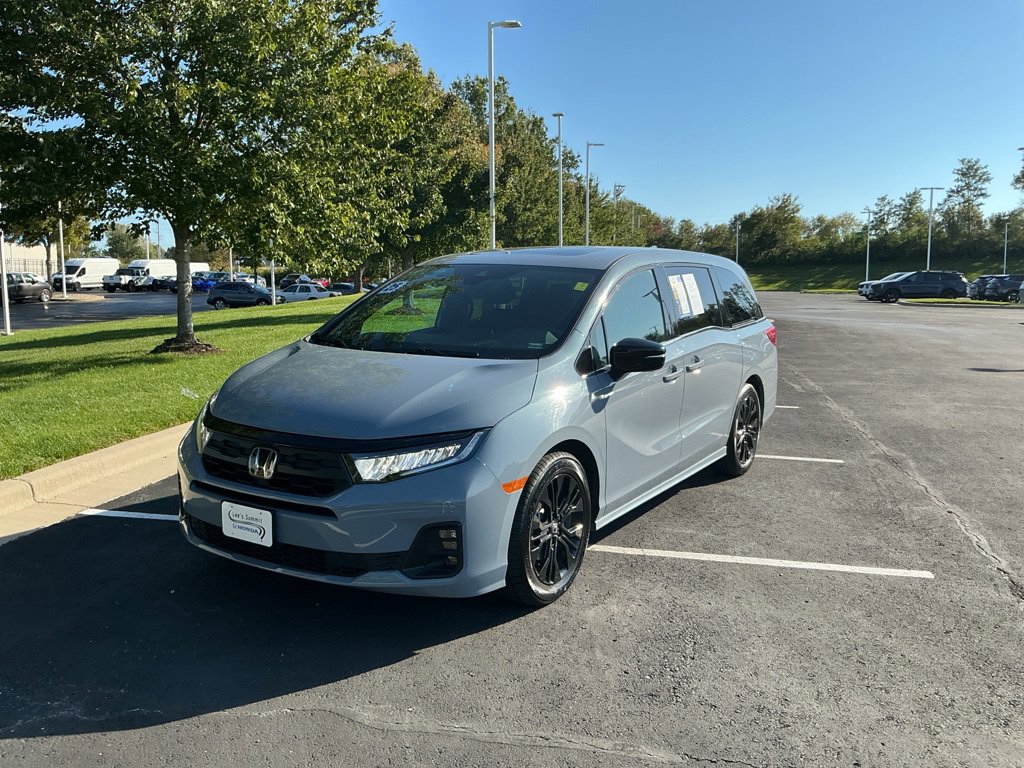 Used 2025 Honda Odyssey Sport-L image 4
