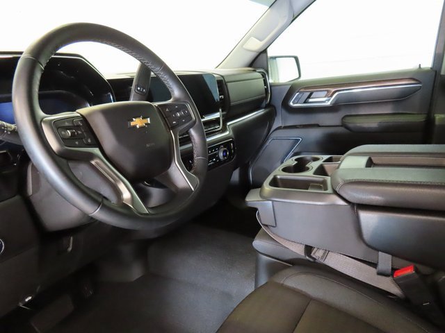Used 2023 Chevrolet Silverado 1500 LT image 4