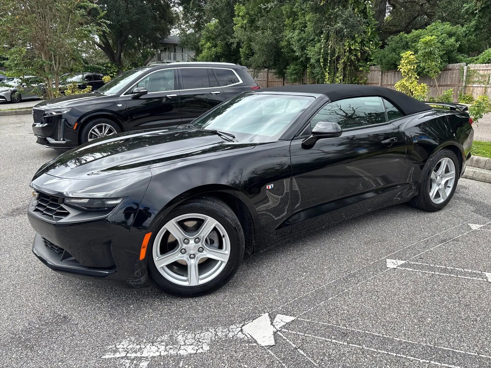 Used 2023 Chevrolet Camaro LT RWD image 3