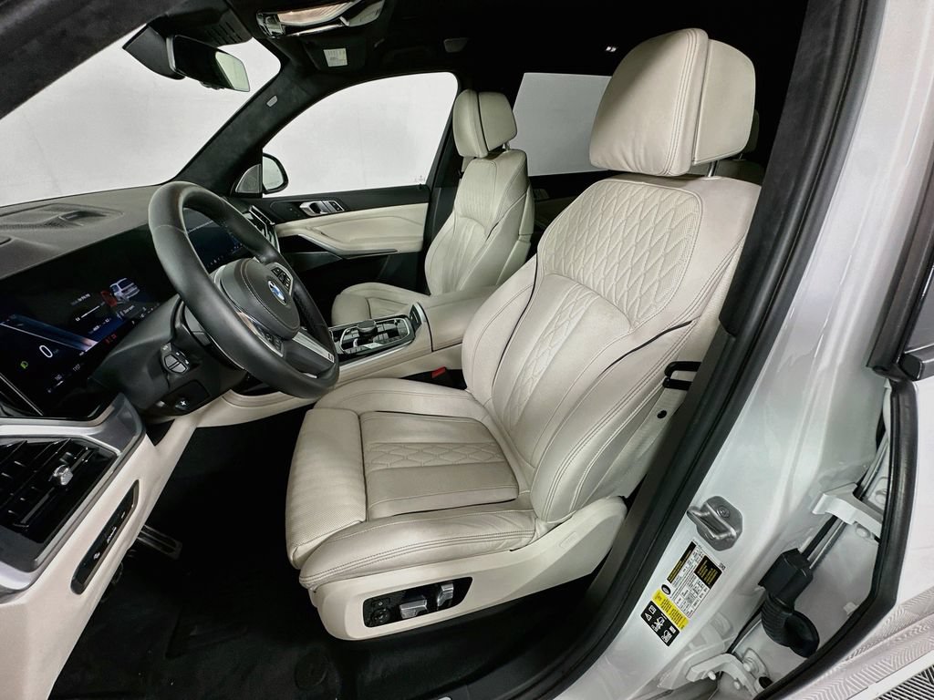 Certified 2024 BMW X7 xDrive40i w/ M Sport Package AWD/4WD image 21