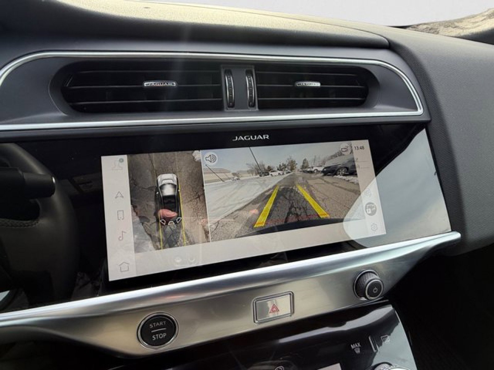 Used 2024 Jaguar I-PACE R-Dynamic HSE image 17