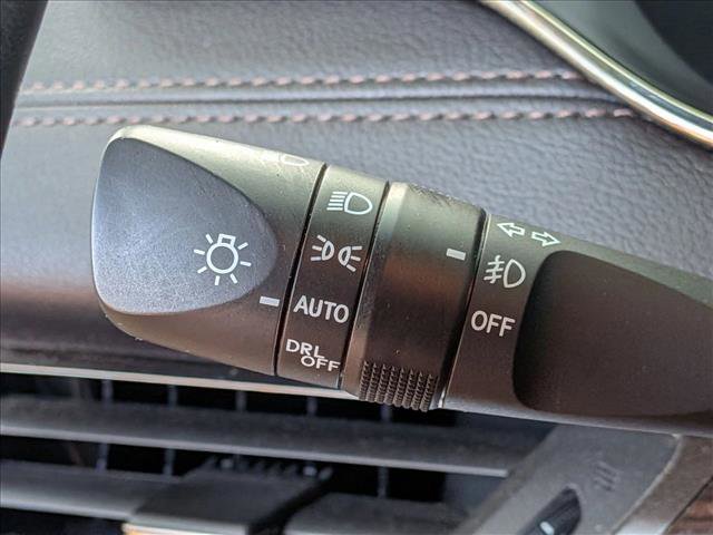 Used 2015 Toyota Avalon Limited FWD image 9