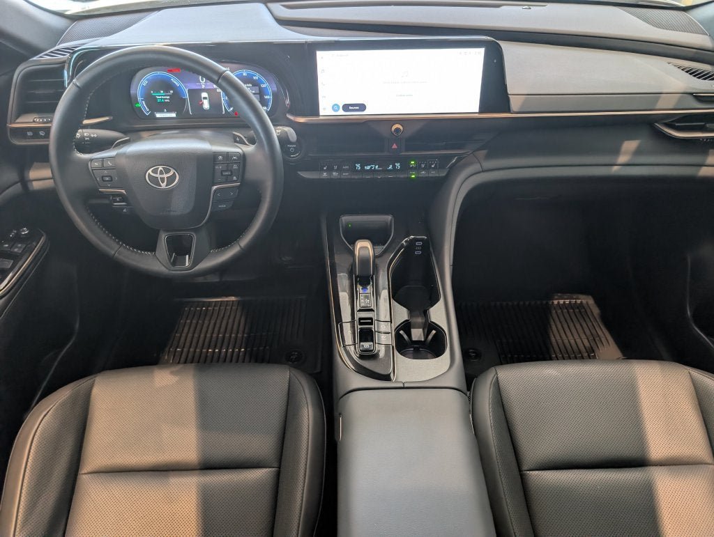 Certified 2025 Toyota Crown Signia AWD/4WD image 24
