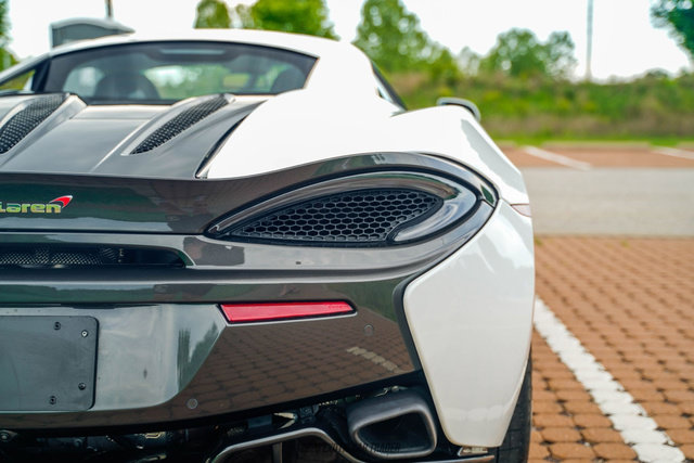 Used 2017 McLaren 570S Coupe RWD image 48