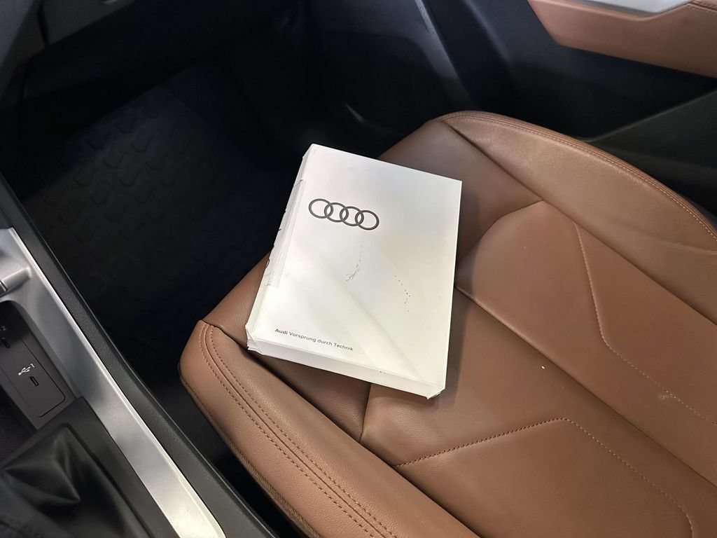 Used 2023 Audi Q3 2.0T Premium w/ Convenience Package AWD/4WD image 36