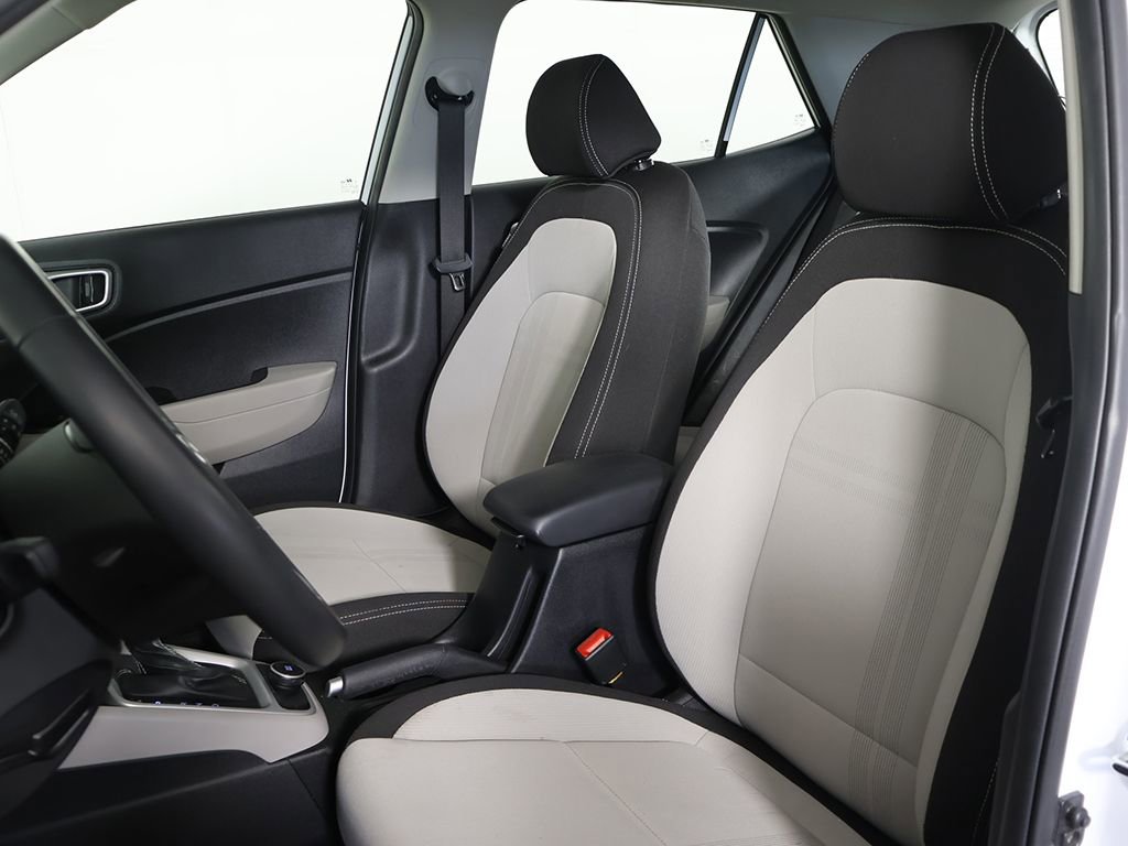 Certified 2024 Hyundai Venue SEL FWD image 26