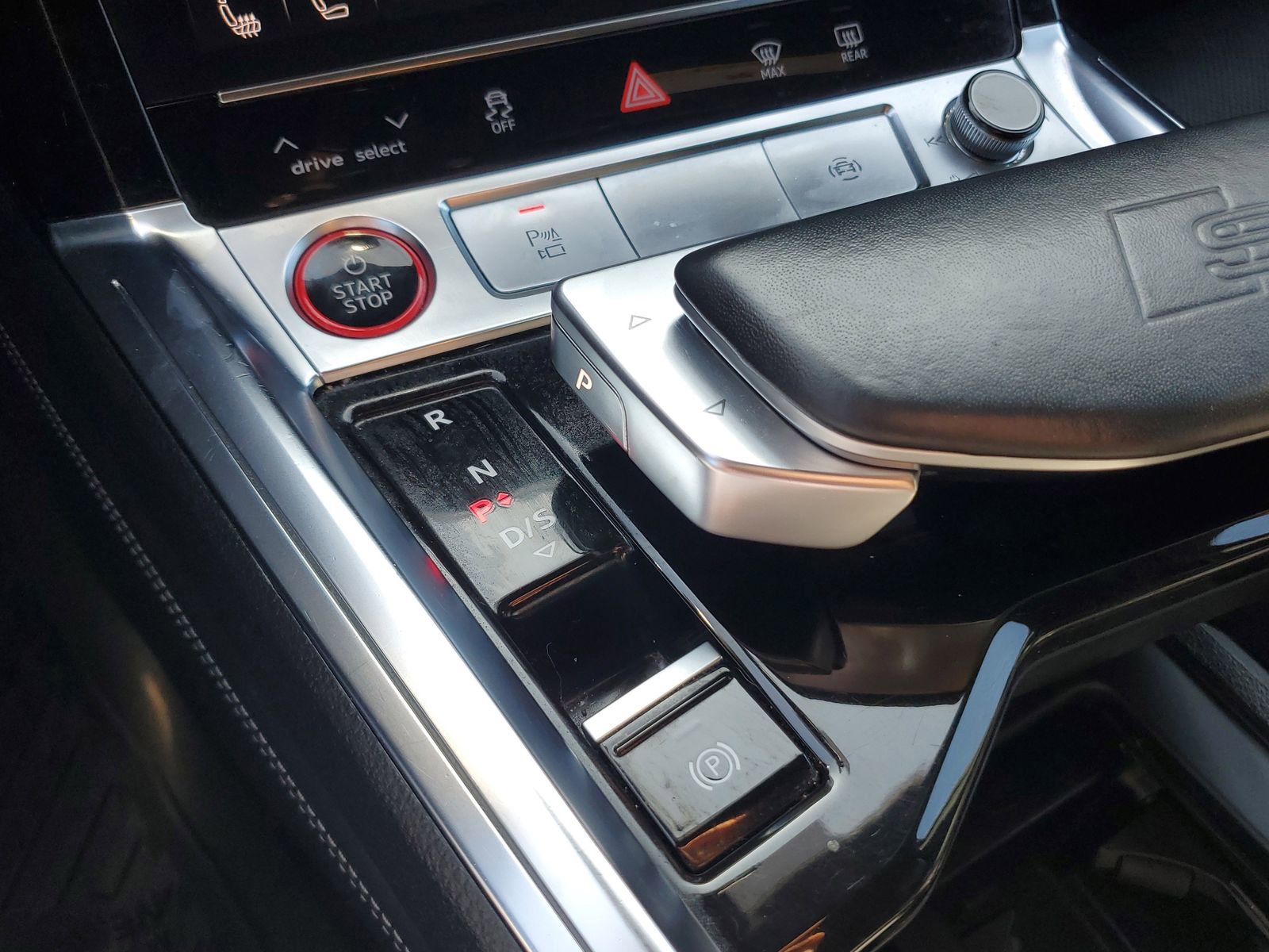 Used 2023 Audi e-tron S Premium Plus image 27