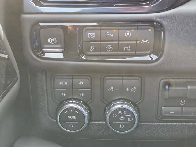New 2026 GMC Yukon XL AT4 Ultimate AWD/4WD image 22