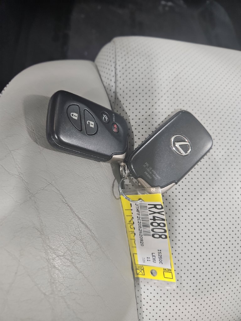 Used 2011 Lexus IS 250C w/ Luxury Pkg RWD image 28