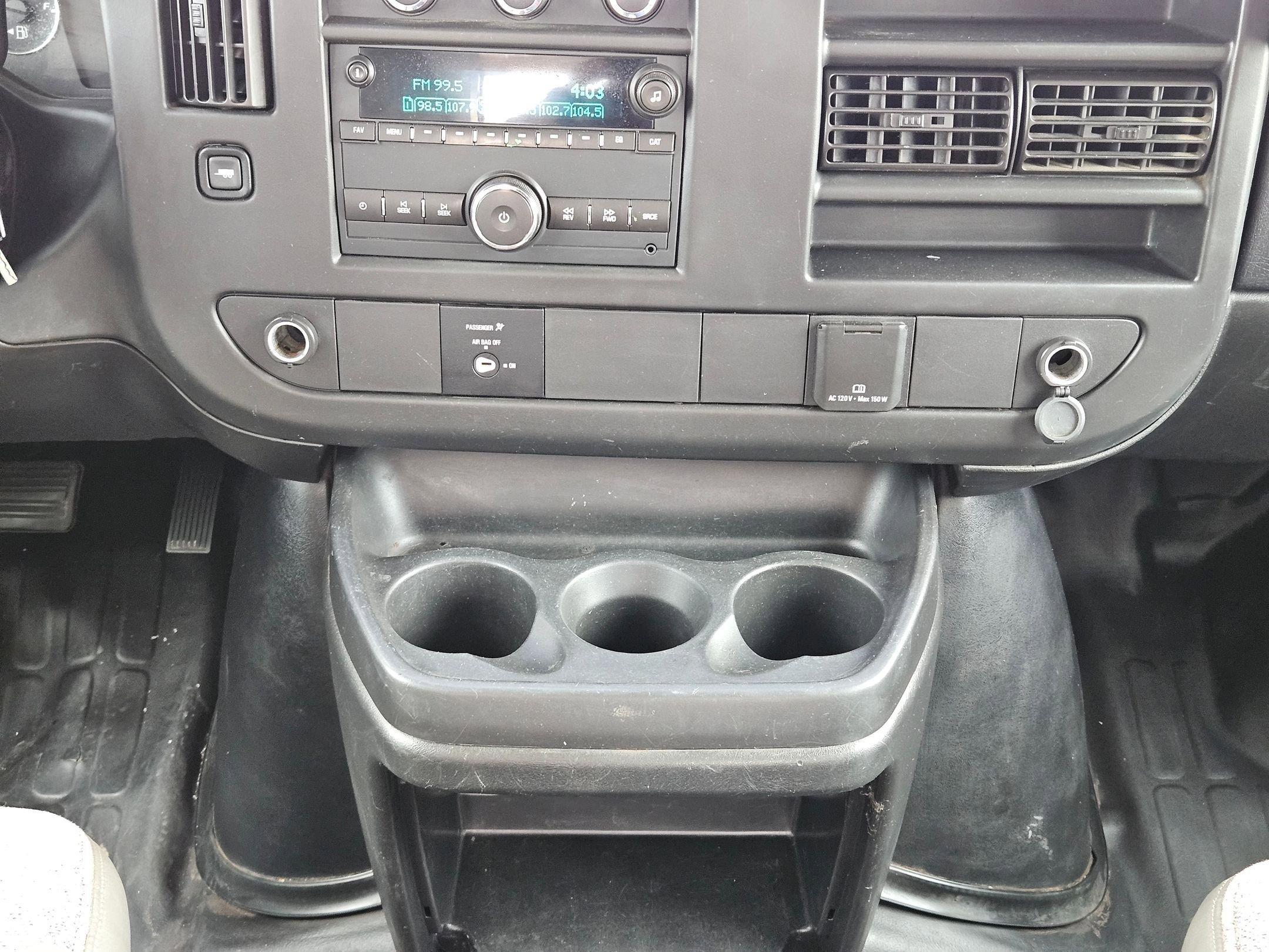 Used 2015 Chevrolet Express 3500 Extended image 15