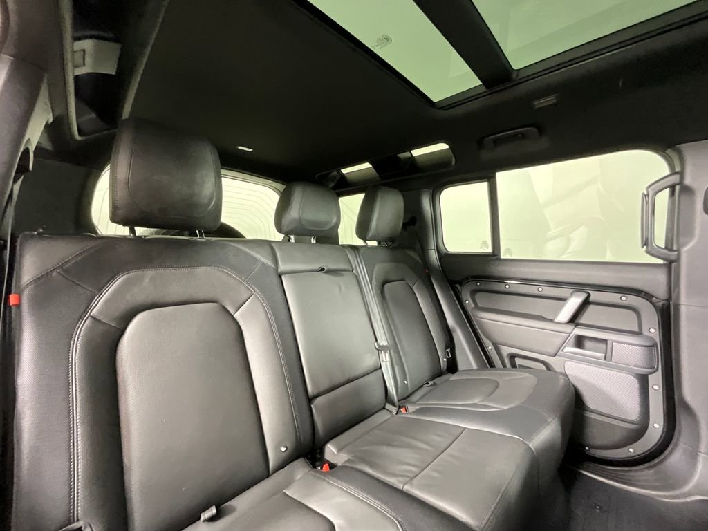 Certified 2024 Land Rover Defender 110 X-Dynamic SE AWD/4WD image 22