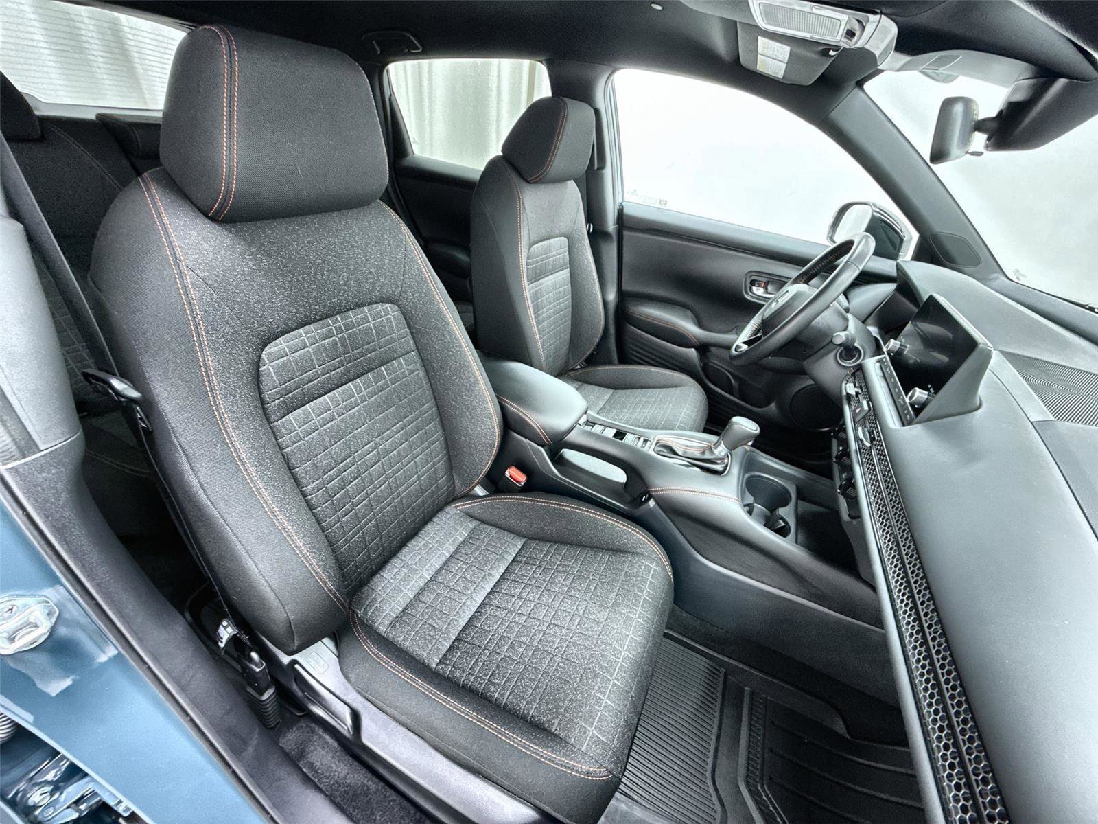 Certified 2025 Honda HR-V Sport image 27