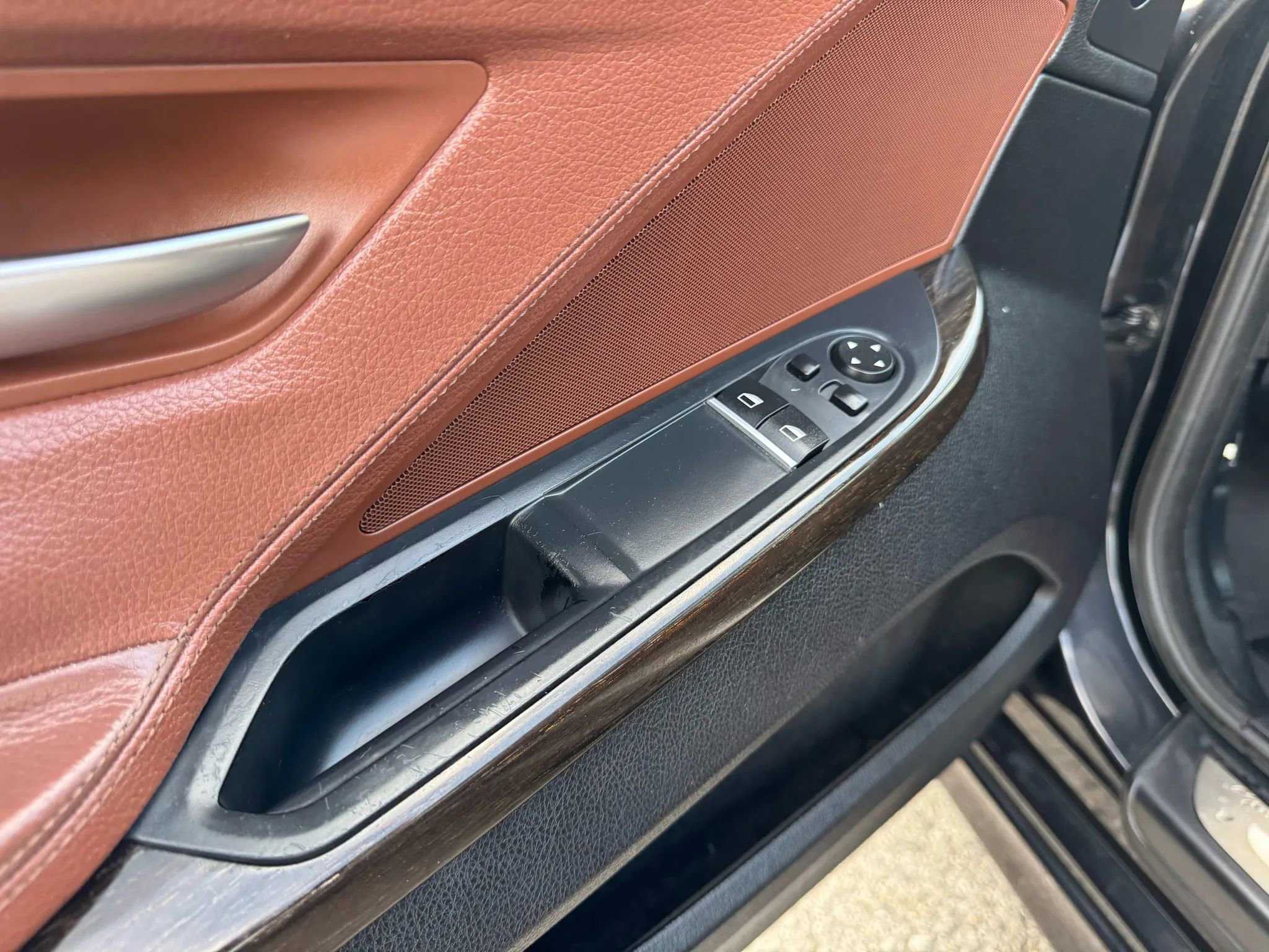 Used 2013 BMW 640i Coupe image 24
