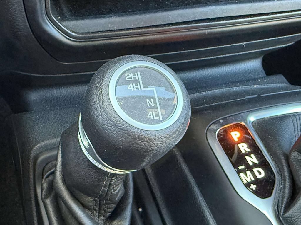 Used 2021 Jeep Wrangler Sport AWD/4WD image 29