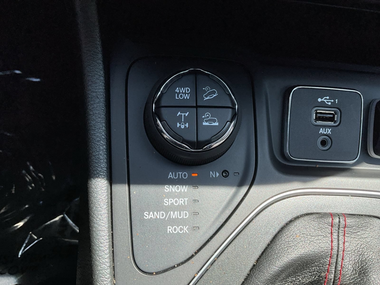 Used 2022 Jeep Cherokee Trailhawk w/ Sound & Nav Group AWD/4WD image 20