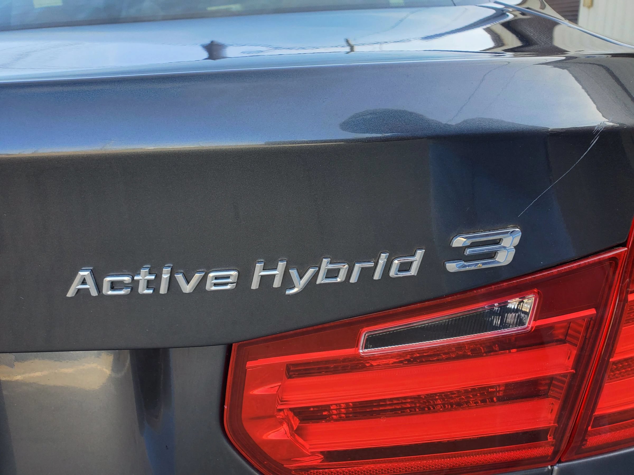 Used 2015 BMW ActiveHybrid 3 w/ Technology Package RWD image 8