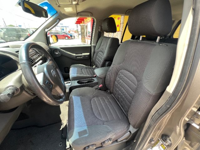 Used 2008 Nissan Xterra Off-Road w/ Technology Pkg AWD/4WD image 10