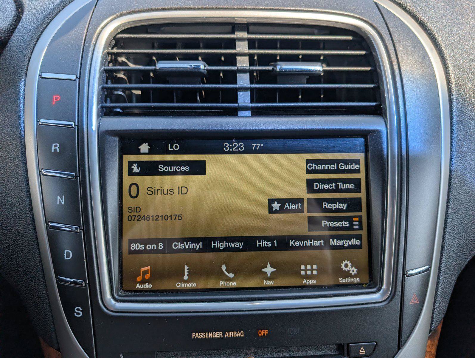 Used 2016 Lincoln MKX Reserve w/ Climate Package AWD/4WD image 9