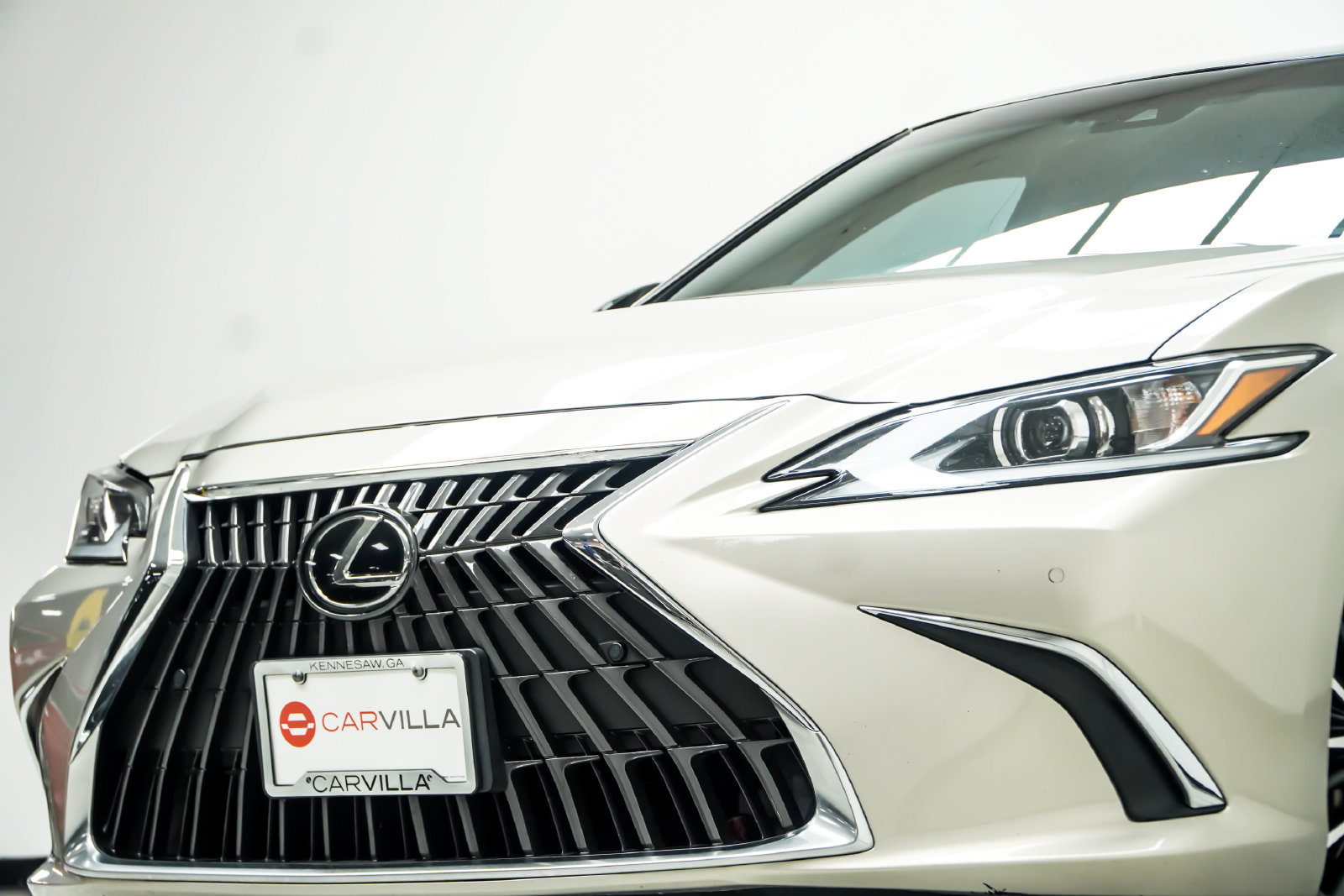 Used 2023 Lexus ES 350 w/ Premium Package FWD image 2