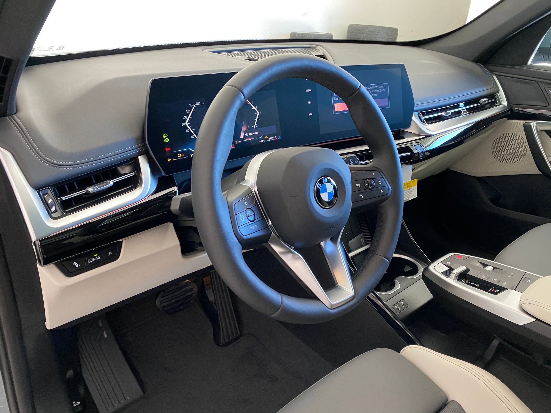 New 2026 BMW X1 xDrive28i w/ Convenience Package image 4