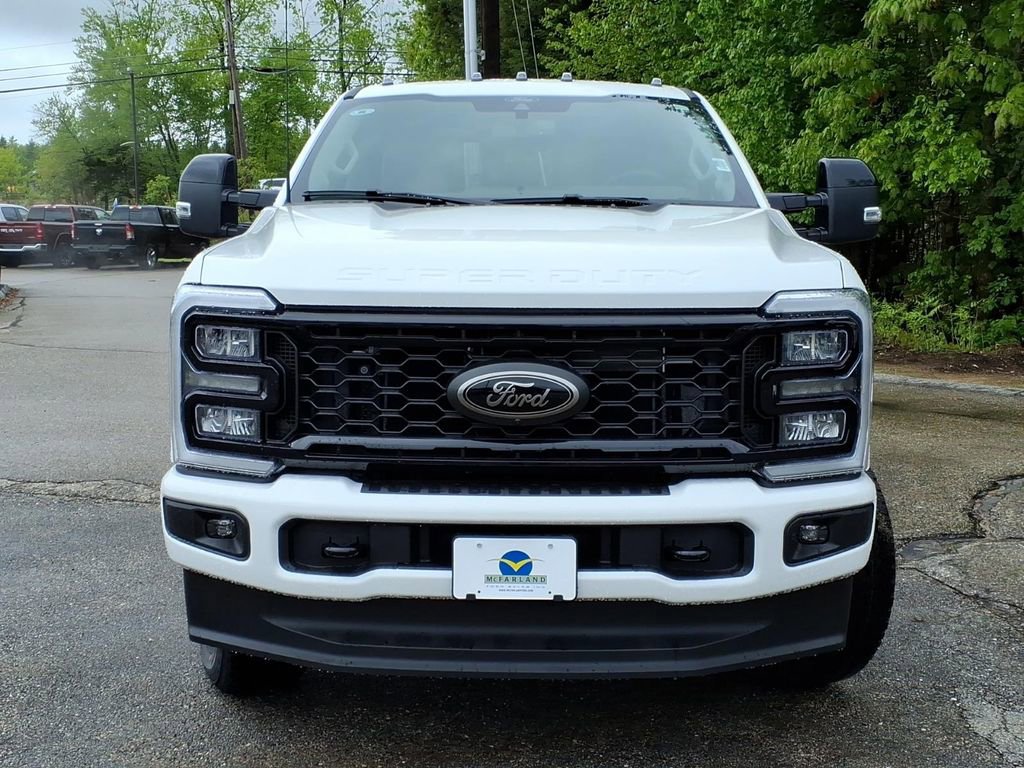 New 2026 Ford F250 Lariat w/ Black Appearance Package AWD/4WD image 3