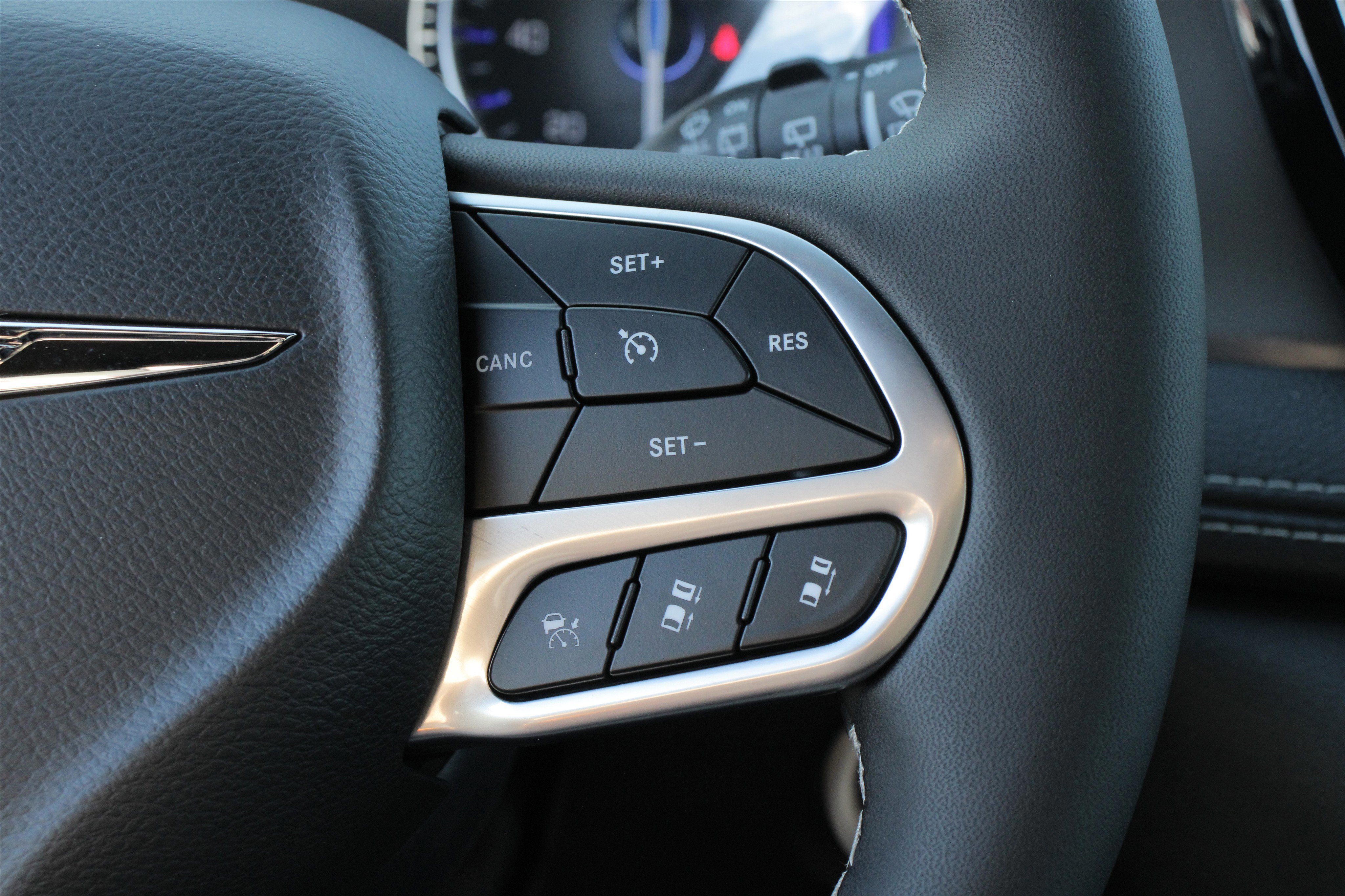 New 2026 Chrysler Pacifica Select image 10