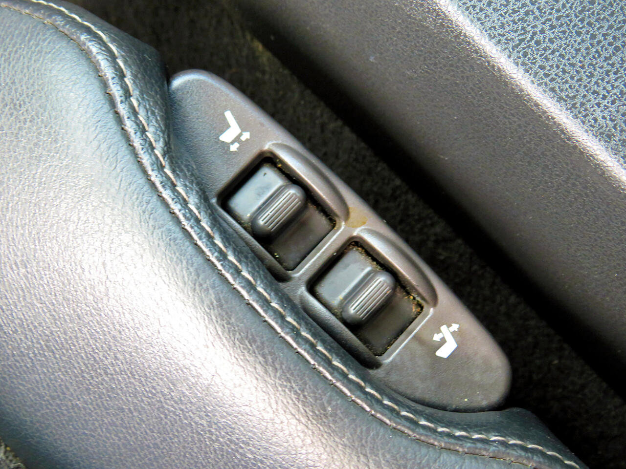 Used 2014 Nissan 370Z Touring w/ Navigation Package image 26