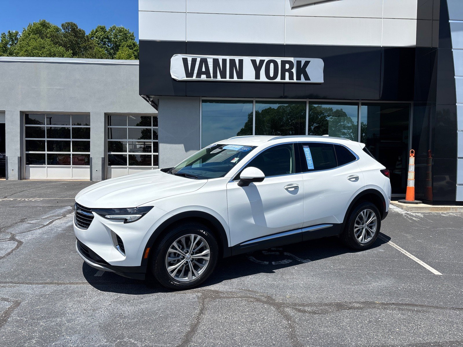 Certified 2022 Buick Envision Preferred FWD image 54