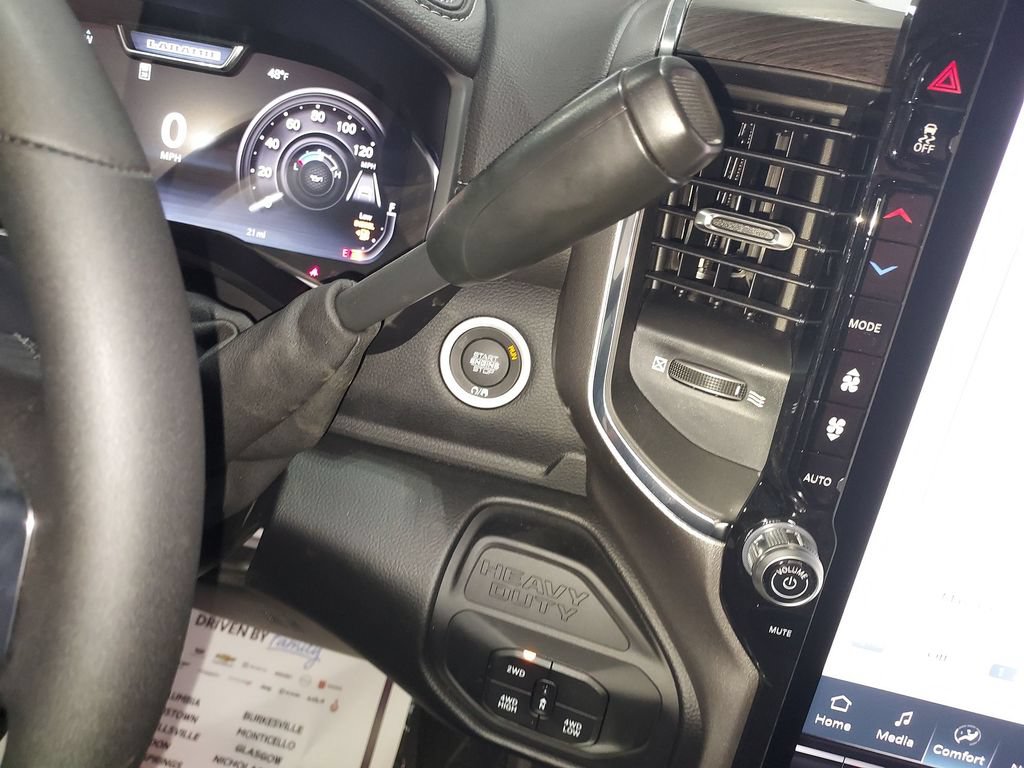 New 2026 RAM 3500 Laramie AWD/4WD image 26