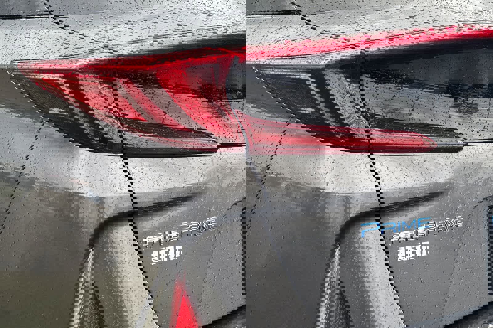 Used 2017 Toyota Prius Prime Advanced image 28