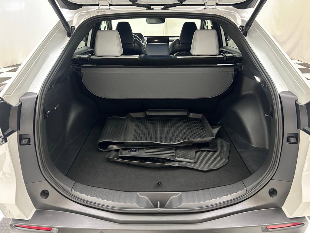 Used 2023 Subaru Solterra AWD image 9