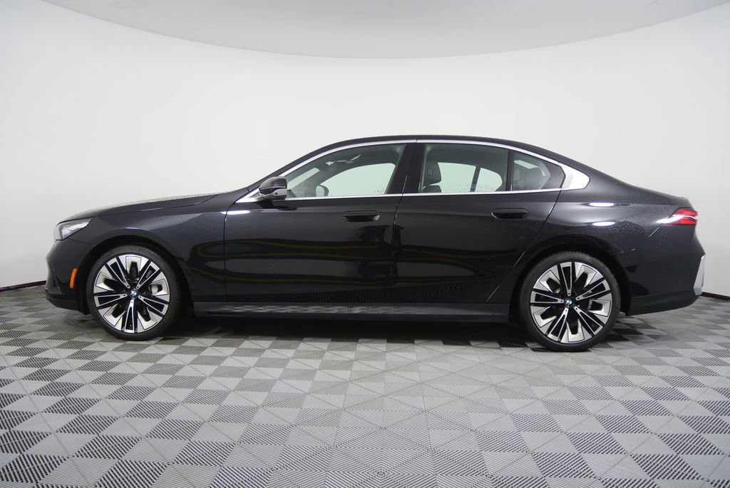 Certified 2024 BMW 530i image 6